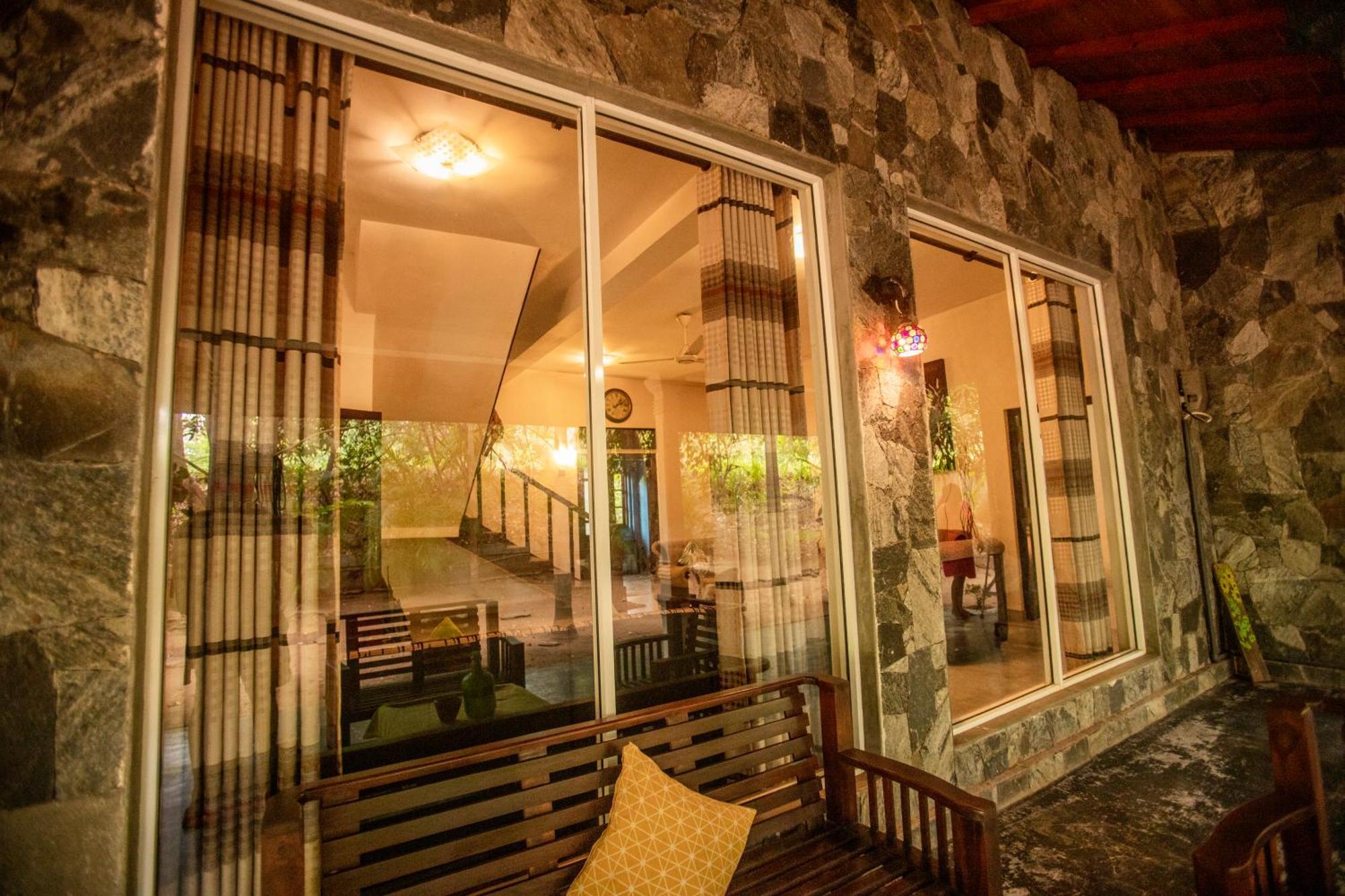 Evergreen Hotel Dambulla Exteriör bild