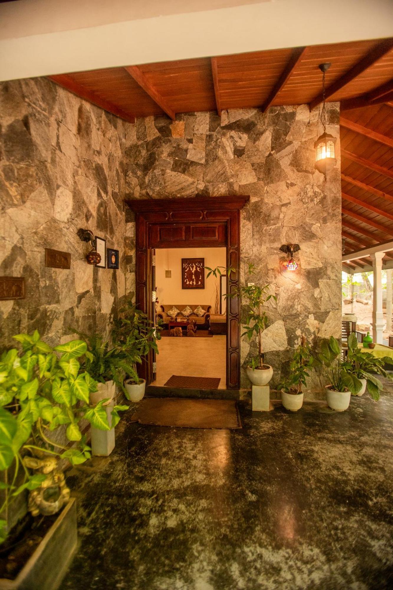 Evergreen Hotel Dambulla Exteriör bild