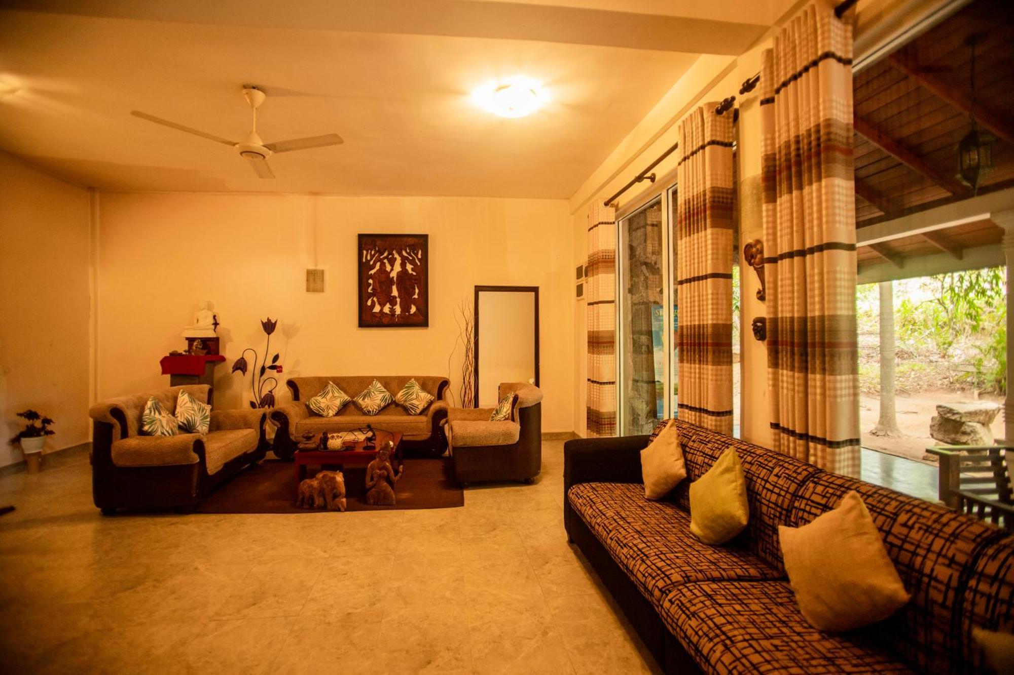 Evergreen Hotel Dambulla Exteriör bild